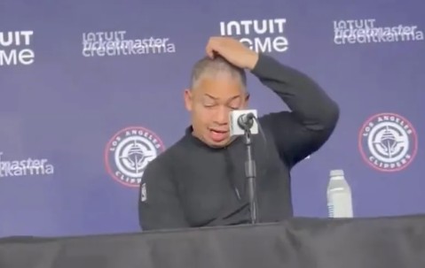 开云体育-泰伦-卢：我计划让邓恩在本赛季剩余比赛中继续担任首发