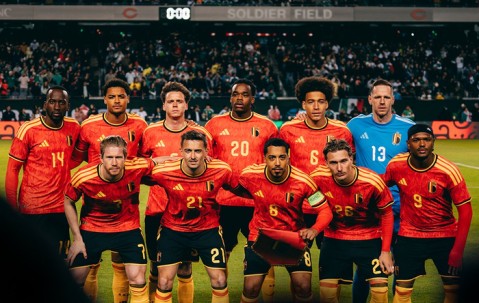 开云体育-比利时与墨西哥友谊赛1比1战平，德温特首发72分钟|科尔斯|萨勒|替补|出场|墨西哥队_新浪体育_新浪新闻