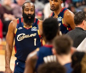 开云体育官网-骑士遭绿军横扫：哈登19+10逼近29000分 米切尔复出30+7+5