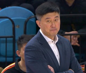 开云体育app-恭喜！徐昕收获CBA颁发的大奖 球迷：杜锋怎么看？