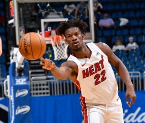 开云体育-率领热火11战10胜 2月至今巴特勒打出MVP级表现