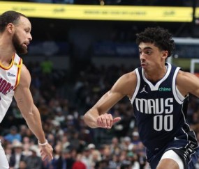 换队数据超东契奇！湖人弃子闪耀，独行侠捡到宝石？