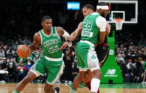 开云体育-时隔19年再披绿军战袍，单打乔告诉儿子坚持的意义